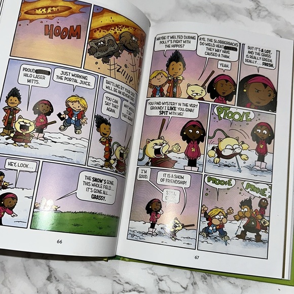 Hilo: Saving the Whole Wide World Book - Picture 6 of 9